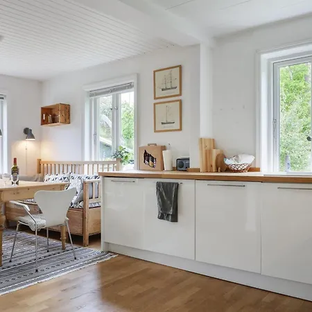 Anemette - 100m From The Sea By Interhome
